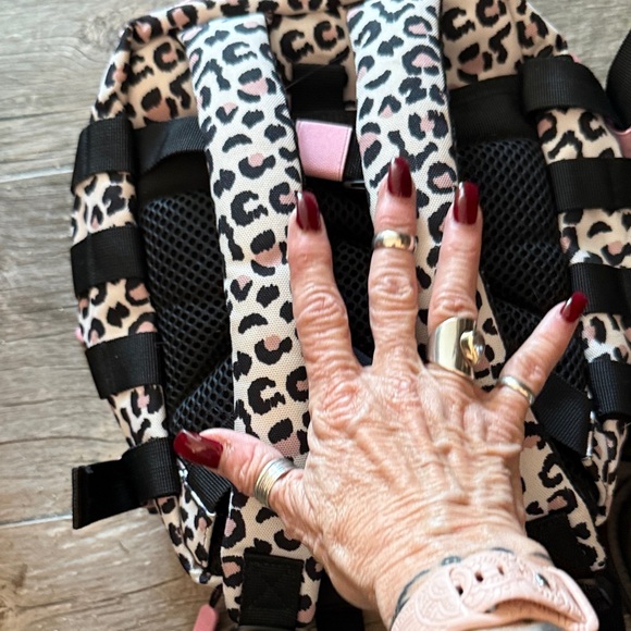 Wolf Leopard Print Backpack - Picture 8 of 10